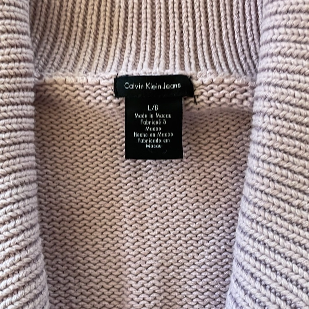 CK Lavender Sweater - Picture 4 of 7